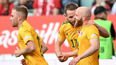 Jonny Williams świętuje swoje doskonałe wykończenie
